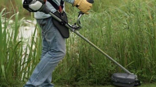 Podkaszarka i kosa mechaniczna - czym się różnią?