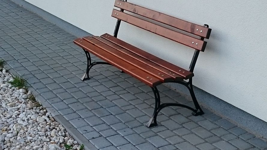 ławka ogrodowa fot. Meblobranie.pl