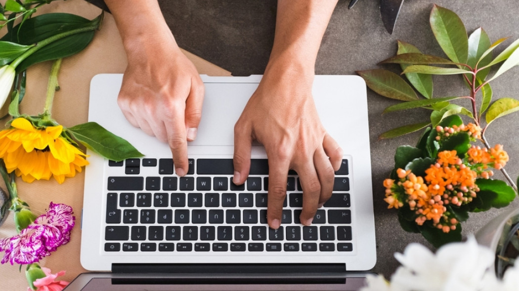 kupowanie roślin przez internet fot. simoballero - Fotolia.com