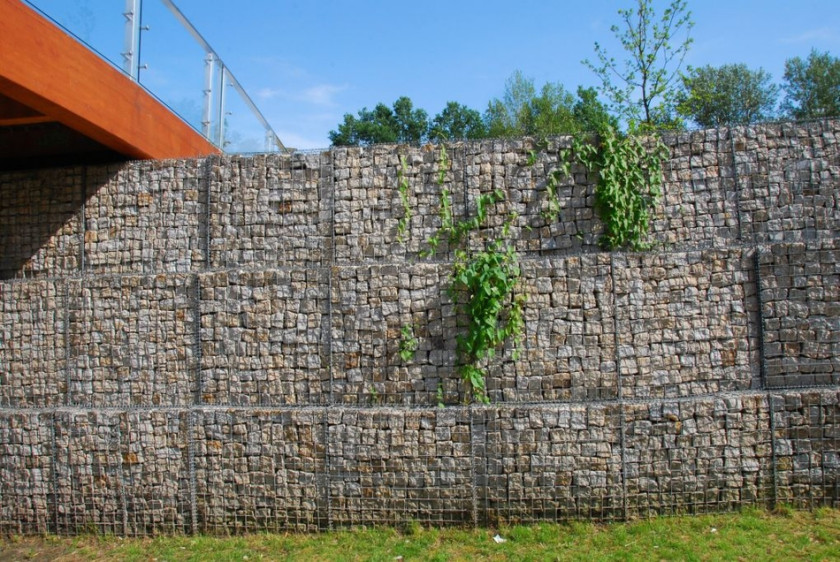Gabiony w zabudowie miejskiej, fot. Betafence