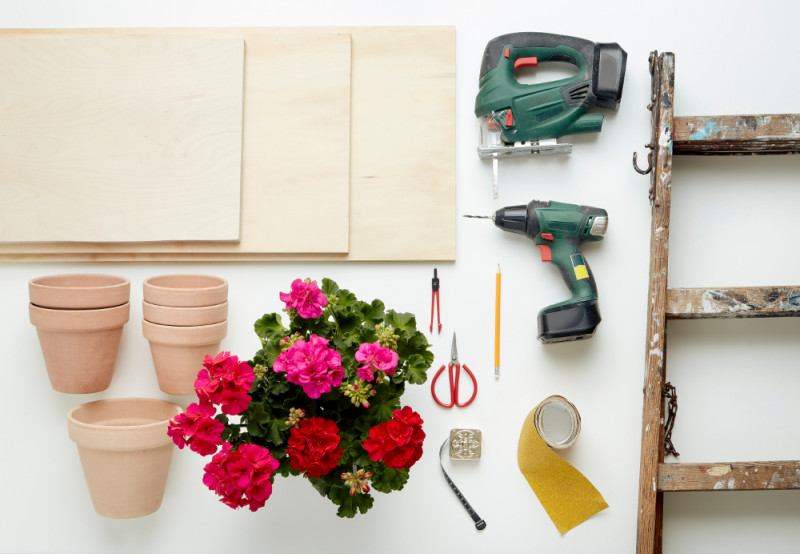 Drabinka na doniczki z pelargoniami DIY - materiały