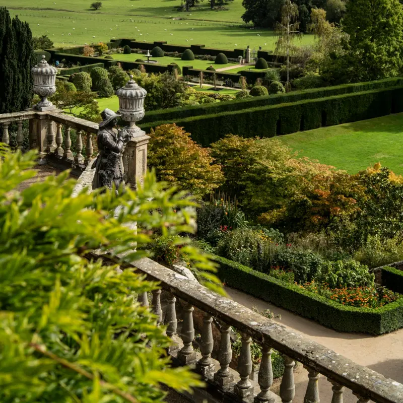 Powis Castle – tarasy i widok na ogrody