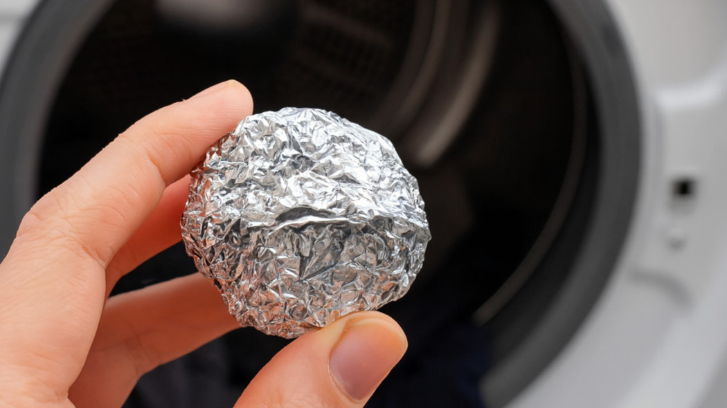 Kulka z aluminium do suszarki, a elektryzowanie się ubrań
