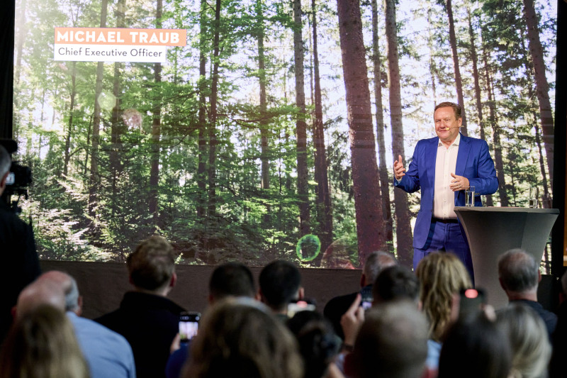 Michael Traub, prezes zarządu STIHL, podkreślał, że dla firmy kluczowa jest silna pozycja zarówno w sektorze urządzeń akumulatorowych jak i spalinowych.