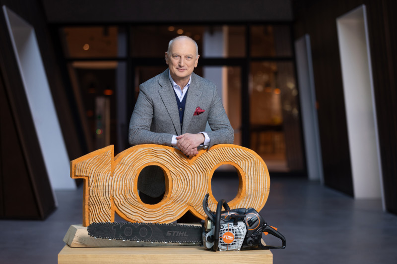STIHL MS 500i – pierwsza na świecie seryjnie produkowana pilarka spalinowa z elektronicznie sterowanym wtryskiem paliwa